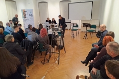 20251017_193230_1024x768